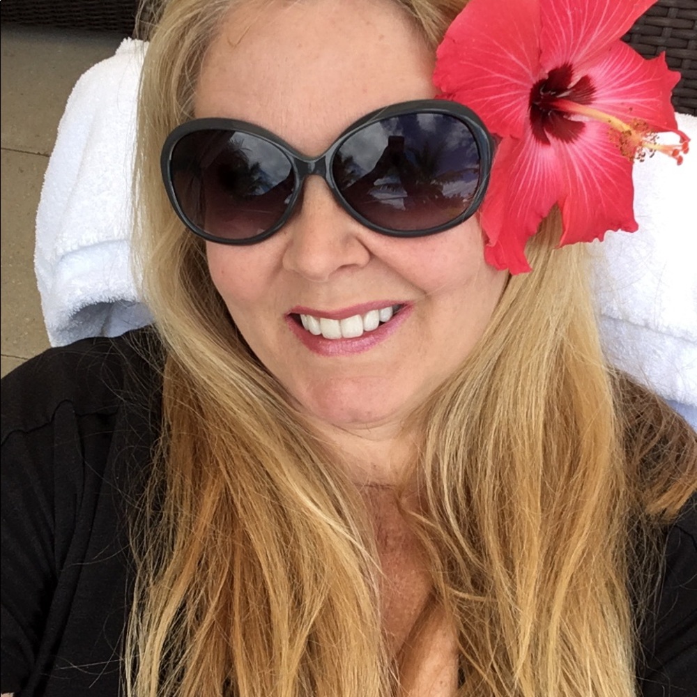 Meet your Posher, Stephanie
